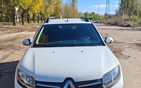 Renault Sandero II рестайлинг, 2018 год, 900 000 рублей, 1 фотография