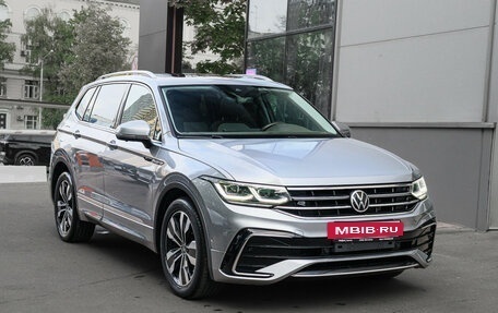 Volkswagen Tiguan II, 2021 год, 3 550 000 рублей, 3 фотография