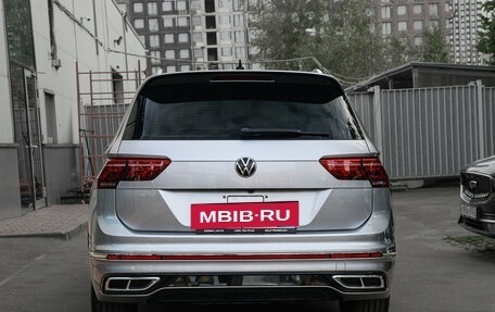 Volkswagen Tiguan II, 2021 год, 3 550 000 рублей, 5 фотография