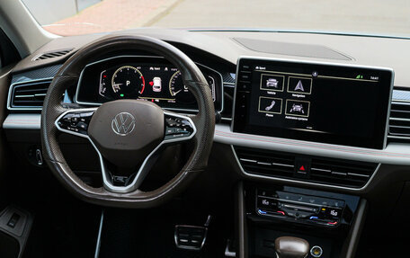 Volkswagen Tiguan II, 2021 год, 3 550 000 рублей, 12 фотография