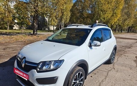 Renault Sandero II рестайлинг, 2018 год, 900 000 рублей, 3 фотография