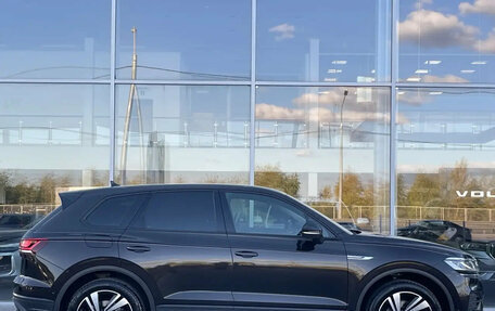 Volkswagen Touareg III, 2019 год, 5 500 000 рублей, 6 фотография
