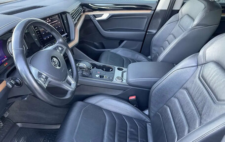 Volkswagen Touareg III, 2019 год, 5 500 000 рублей, 19 фотография