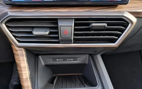 SEAT Leon IV, 2022 год, 1 972 000 рублей, 14 фотография