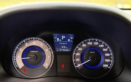 Hyundai Solaris II рестайлинг, 2012 год, 620 000 рублей, 12 фотография