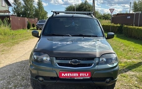 Chevrolet Niva I рестайлинг, 2018 год, 750 000 рублей, 1 фотография