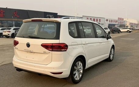 Volkswagen Touran III, 2021 год, 1 785 600 рублей, 5 фотография