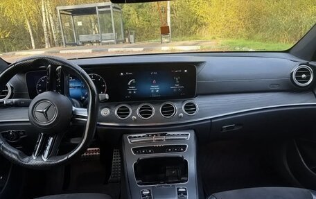 Mercedes-Benz E-Класс, 2021 год, 4 600 000 рублей, 2 фотография