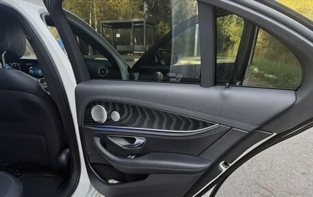 Mercedes-Benz E-Класс, 2021 год, 4 600 000 рублей, 5 фотография