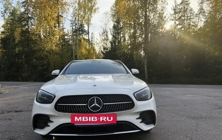 Mercedes-Benz E-Класс, 2021 год, 4 600 000 рублей, 15 фотография