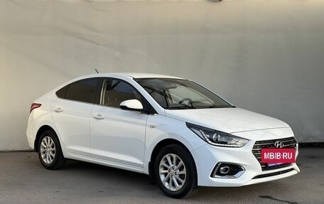 Hyundai Solaris II рестайлинг, 2018 год, 1 400 000 рублей, 2 фотография