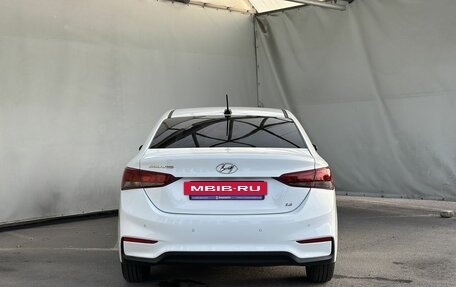 Hyundai Solaris II рестайлинг, 2018 год, 1 400 000 рублей, 6 фотография