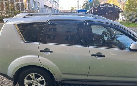Mitsubishi Outlander III рестайлинг 3, 2008 год, 1 100 000 рублей, 8 фотография