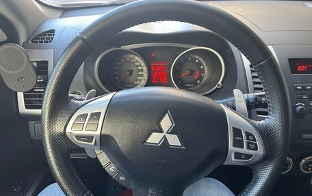 Mitsubishi Outlander III рестайлинг 3, 2008 год, 1 100 000 рублей, 23 фотография
