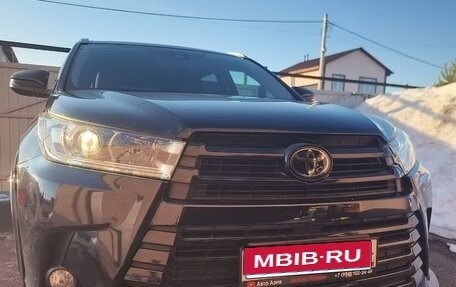 Toyota Highlander III, 2020 год, 4 305 000 рублей, 1 фотография