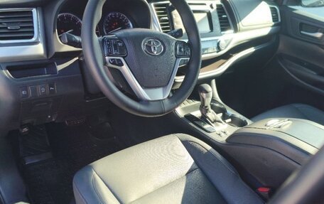 Toyota Highlander III, 2020 год, 4 305 000 рублей, 6 фотография