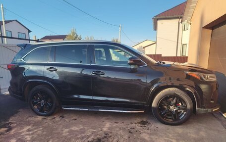 Toyota Highlander III, 2020 год, 4 305 000 рублей, 2 фотография