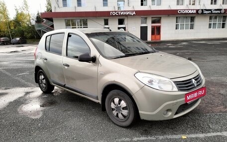 Renault Sandero I, 2013 год, 500 000 рублей, 1 фотография