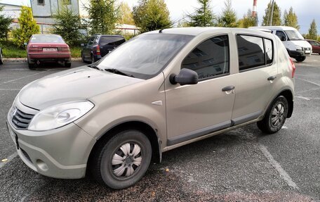 Renault Sandero I, 2013 год, 500 000 рублей, 2 фотография
