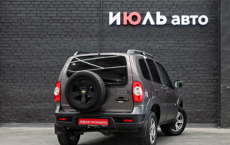 Chevrolet Niva I рестайлинг, 2017 год, 560 000 рублей, 4 фотография