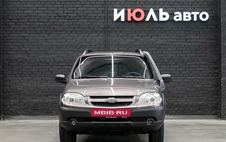 Chevrolet Niva I рестайлинг, 2017 год, 560 000 рублей, 2 фотография