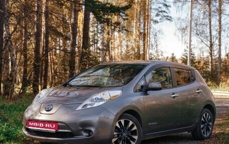 Nissan Leaf I, 2015 год, 1 300 000 рублей, 3 фотография