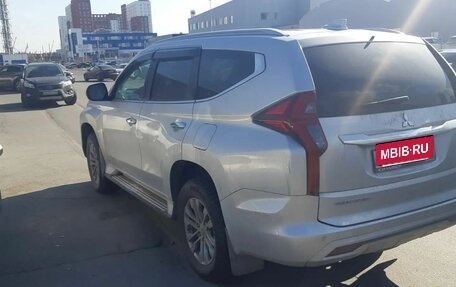 Mitsubishi Pajero Sport III рестайлинг, 2022 год, 4 000 000 рублей, 4 фотография