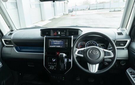 Toyota Roomy I, 2018 год, 1 075 000 рублей, 11 фотография
