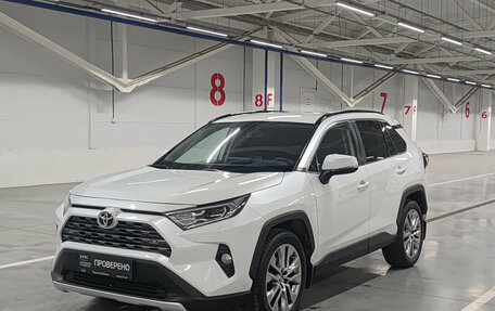 Toyota RAV4, 2020 год, 3 700 000 рублей, 5 фотография
