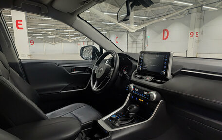 Toyota RAV4, 2020 год, 3 700 000 рублей, 15 фотография