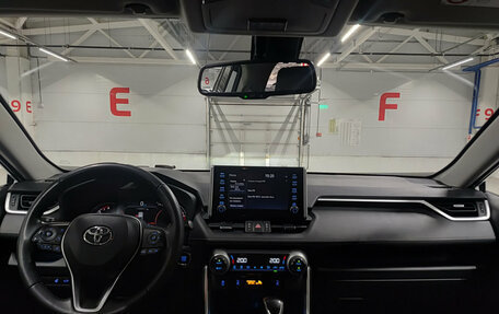 Toyota RAV4, 2020 год, 3 700 000 рублей, 18 фотография