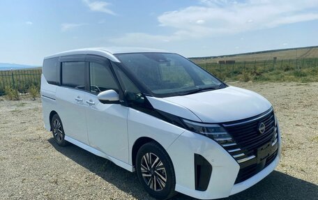 Nissan Serena, 2023 год, 2 200 000 рублей, 2 фотография