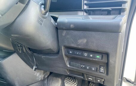 Nissan Serena, 2023 год, 2 200 000 рублей, 12 фотография