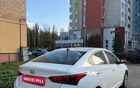 Hyundai Solaris II рестайлинг, 2018 год, 1 200 000 рублей, 2 фотография