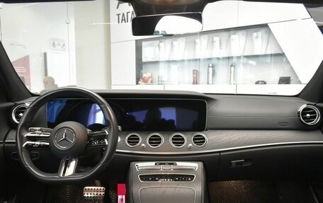 Mercedes-Benz E-Класс, 2022 год, 4 897 000 рублей, 9 фотография