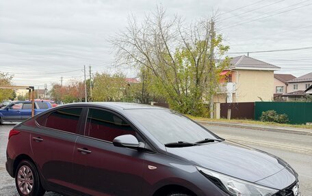 Hyundai Solaris II рестайлинг, 2021 год, 1 600 000 рублей, 2 фотография