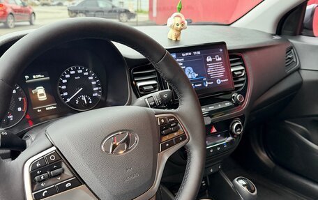 Hyundai Solaris II рестайлинг, 2021 год, 1 600 000 рублей, 17 фотография
