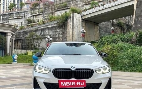BMW 1 серия, 2023 год, 1 940 000 рублей, 3 фотография