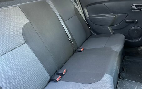 Renault Logan II, 2016 год, 670 000 рублей, 10 фотография