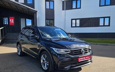 Volkswagen Tiguan II, 2021 год, 3 800 000 рублей, 1 фотография