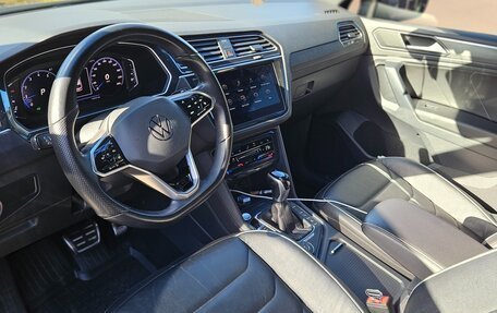 Volkswagen Tiguan II, 2021 год, 3 800 000 рублей, 17 фотография