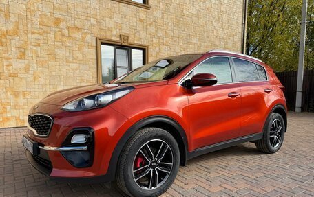 KIA Sportage IV рестайлинг, 2020 год, 2 400 000 рублей, 2 фотография