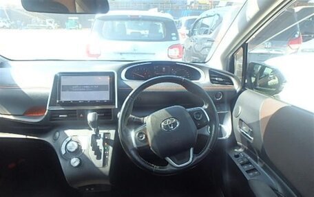 Toyota Sienta II, 2018 год, 1 350 000 рублей, 5 фотография