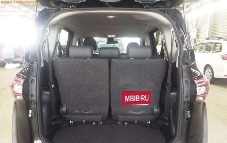 Toyota Sienta II, 2018 год, 1 350 000 рублей, 8 фотография