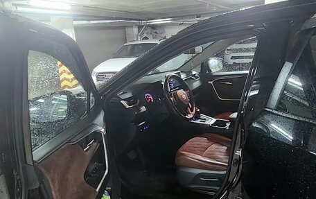 Toyota RAV4, 2020 год, 3 650 000 рублей, 5 фотография