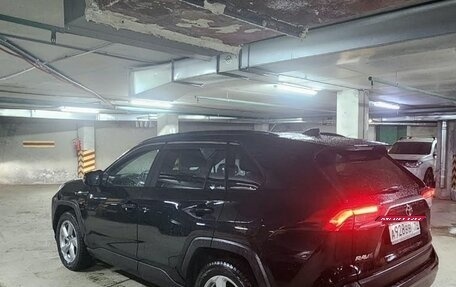 Toyota RAV4, 2020 год, 3 650 000 рублей, 6 фотография
