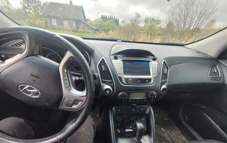 Hyundai ix35 I рестайлинг, 2010 год, 1 050 000 рублей, 6 фотография