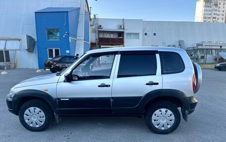 Chevrolet Niva I рестайлинг, 2011 год, 385 000 рублей, 3 фотография