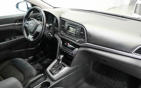 Hyundai Elantra VI рестайлинг, 2018 год, 1 399 900 рублей, 10 фотография