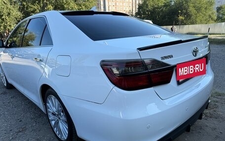 Toyota Camry, 2015 год, 1 840 000 рублей, 2 фотография